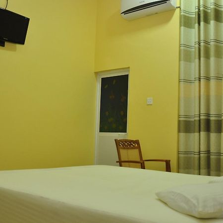Hotel Pearl Gate Chilaw Eksteriør bilde