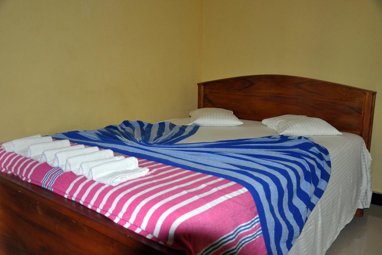 Hotel Pearl Gate Chilaw Eksteriør bilde