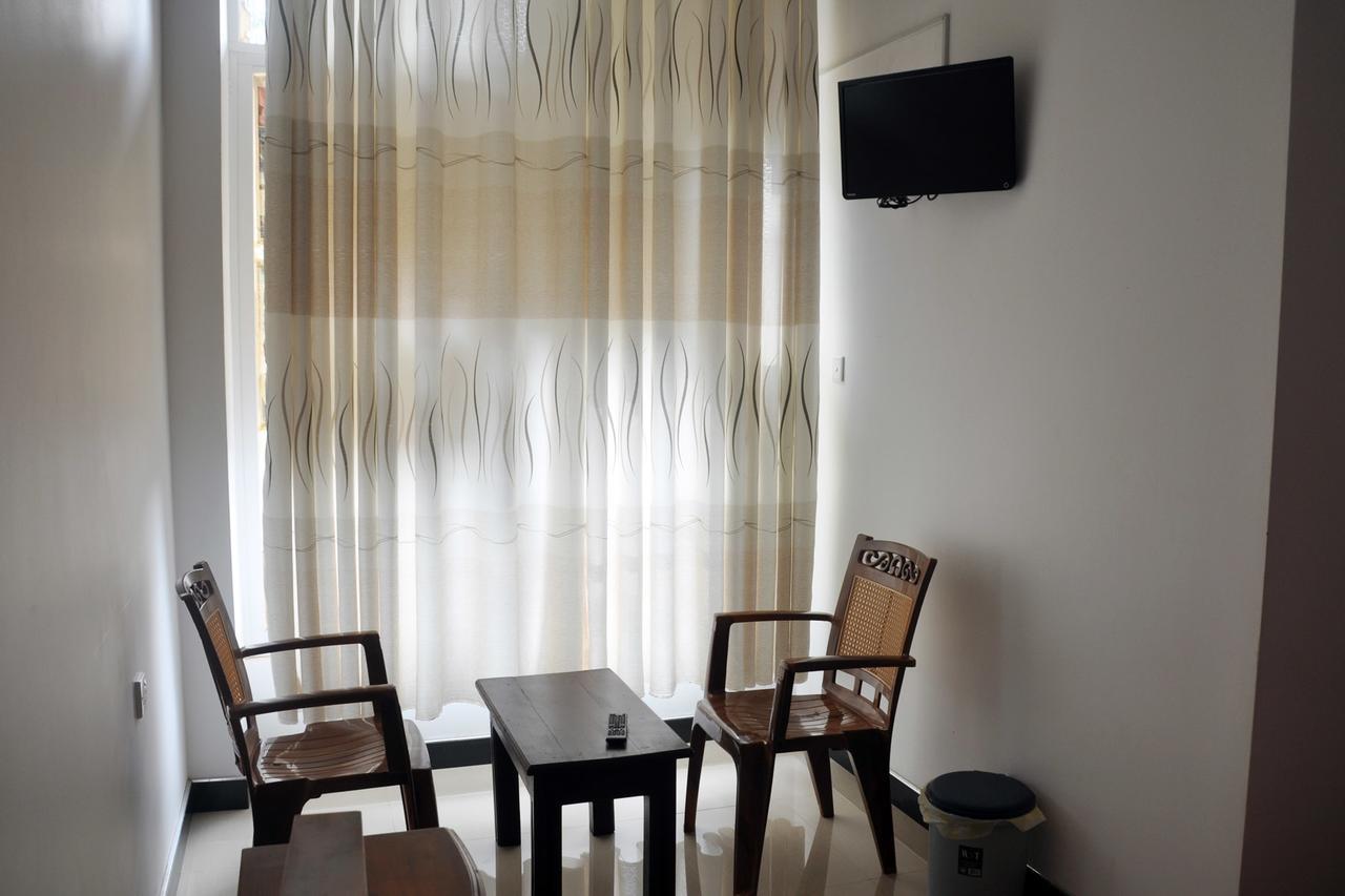Hotel Pearl Gate Chilaw Eksteriør bilde