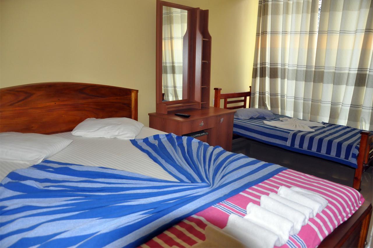 Hotel Pearl Gate Chilaw Eksteriør bilde