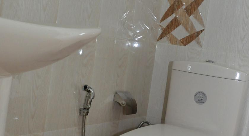 Hotel Pearl Gate Chilaw Eksteriør bilde